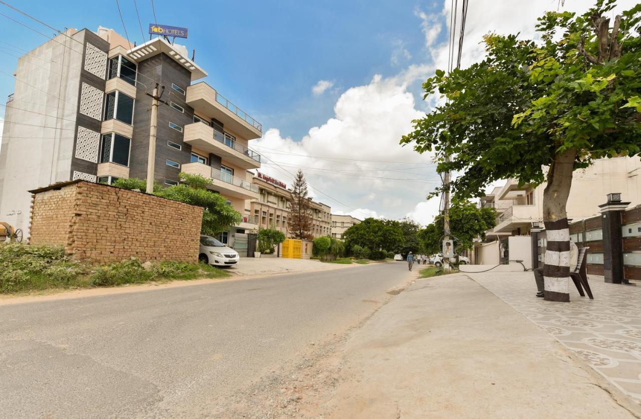 Hotel Luxury Collection Gurgaon Eksteriør bilde